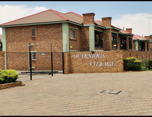 2 BEDROOM APARTMENT FOR SALE IN MODDER EAST